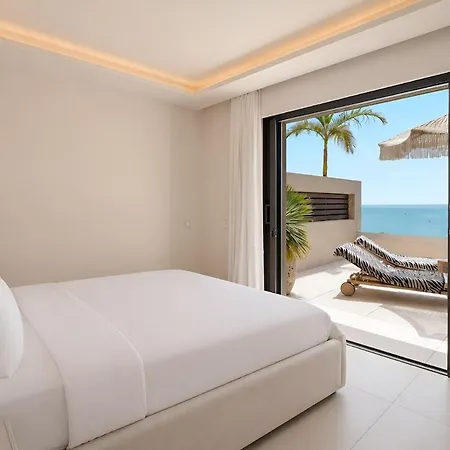 Apartman Beachfront Luxury 4-bed Penthouse In Velaya Rdr574 *